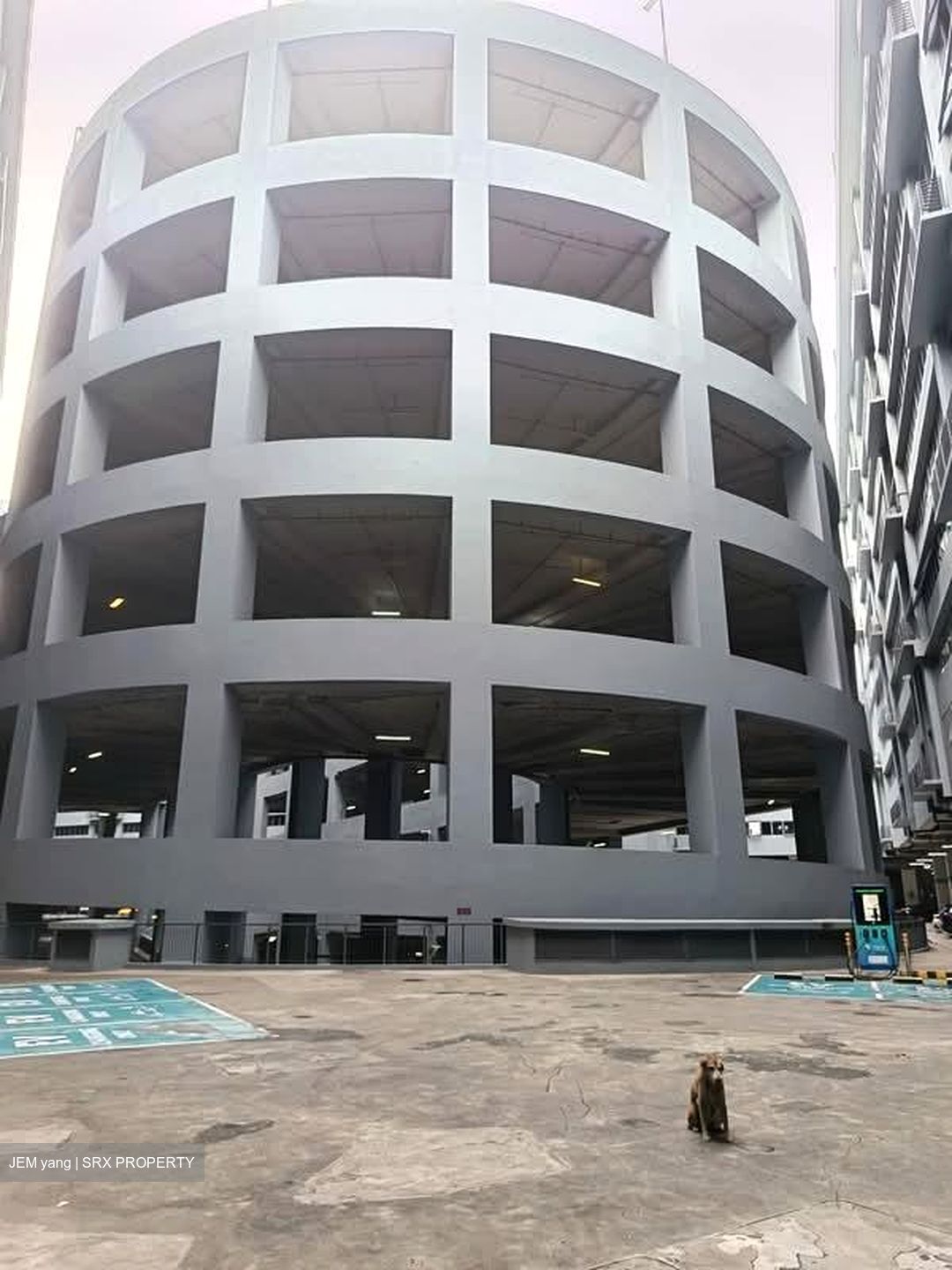 Carros Centre (D25), Factory #547234571